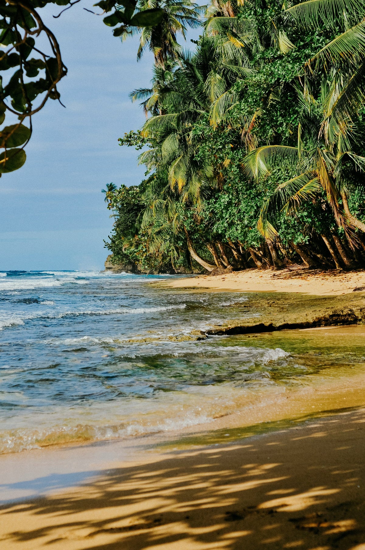 Qué llevar a Costa Rica en Navidad: la maleta de la época seca
